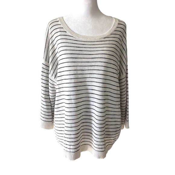 Banana Republic Factory large sweater black and white stripes - Picture 1 of 10
